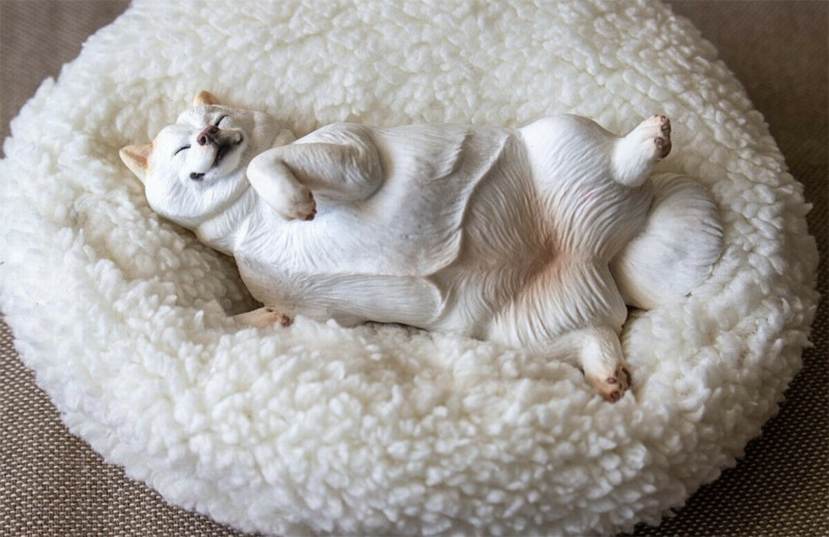 M7 Sleeping Shiba Inu Figure Pet Dog Animal Model Collector Car Decor Kids Gift Car Decoration Simulation Dogs Education Toys