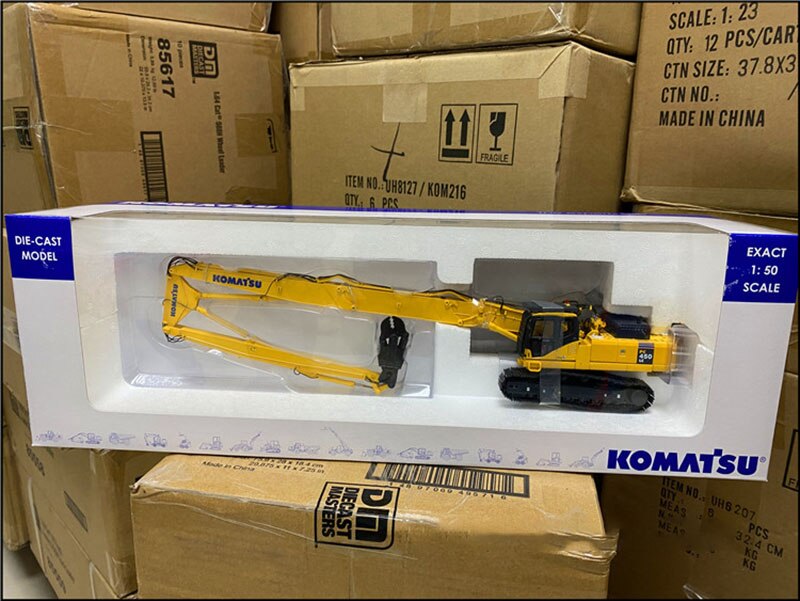 Diecast 1:50 Scale for KOMATSU PC450LC-8 Engineering Vehicle Alloy Demolition Pliers Excavator Model Metal Truck Collection Toy