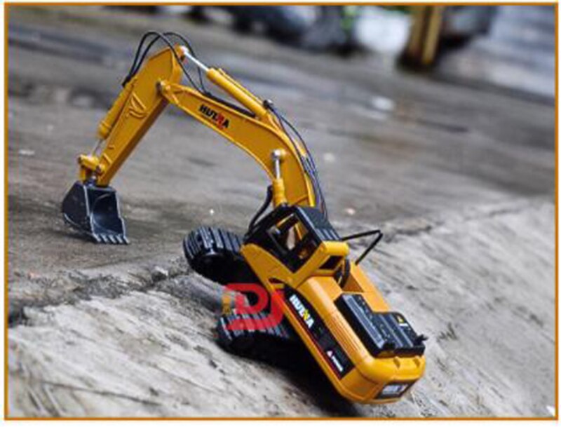 1/50 truck model Die-cast alloy metal car Excavator pull back Crawler excavator model toy engineering toy for kids collection