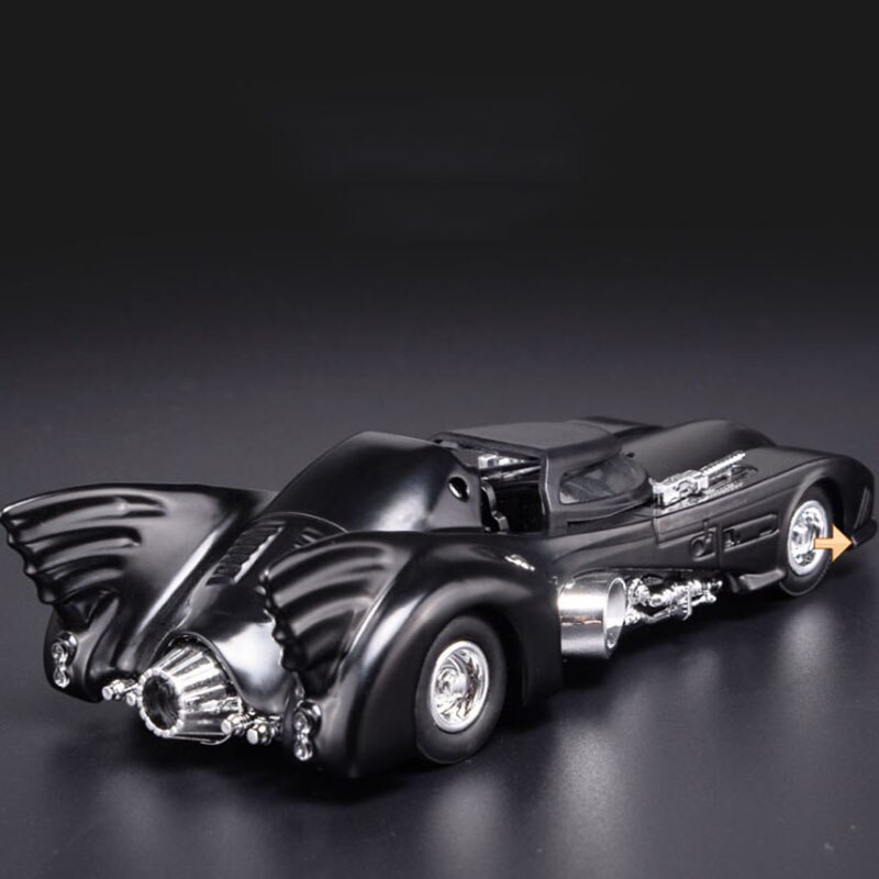 1:32 scale Alloy pull back Chariot model toy Sale High simulation Black Classic bat classic car model collection display 1:32 scale Alloy pull back Chariot model toy Sale High simulation Black Classic bat classic car model collection display