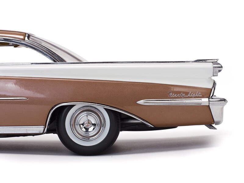 Diecast Alloy 1/18 Scale For 1959 Oldsmobile Hard Top Classic Replica Car Model Die-cast Toy For Collection