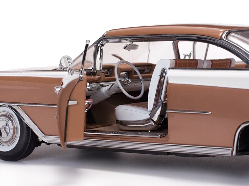 Diecast Alloy 1/18 Scale For 1959 Oldsmobile Hard Top Classic Replica Car Model Die-cast Toy For Collection