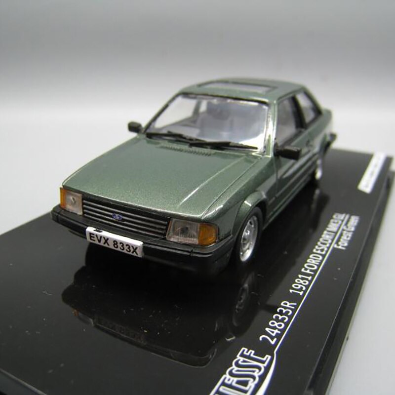 1:43 Scale Diecast Alloy Metal ESCORT MK3 GL Car Model Classic Metal Vehicle Model Toys Collection