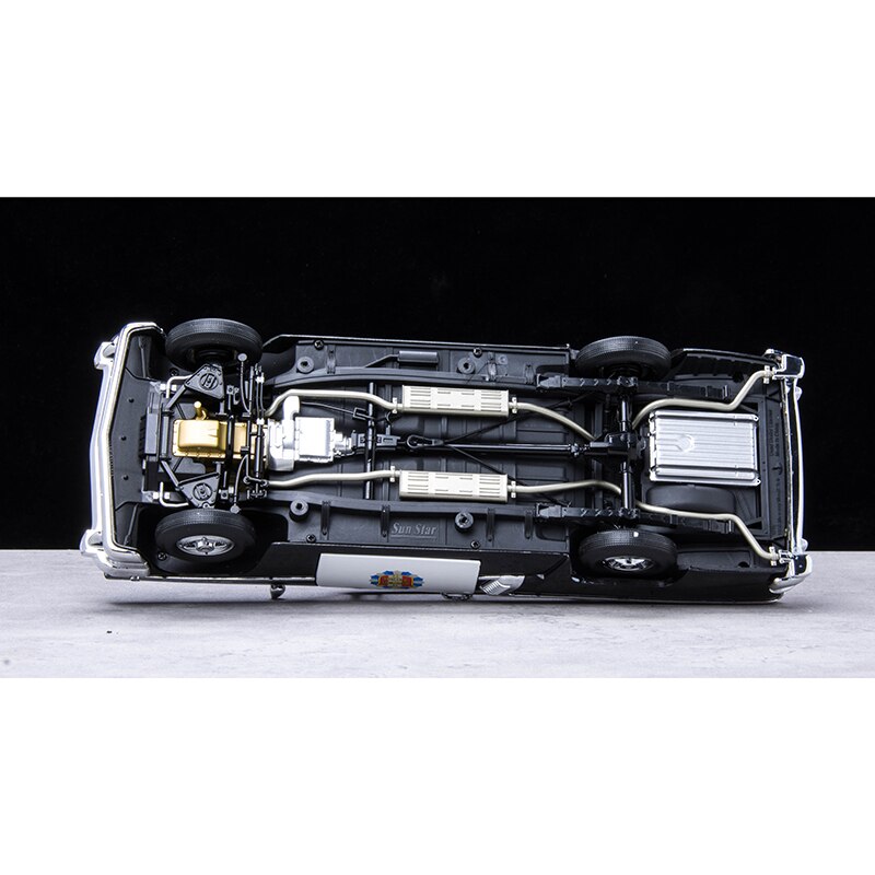 1/18 Scale Collection classic Diecast Alloy for Mercury Montclair American Police Car Model Vehicle Toy for Collections