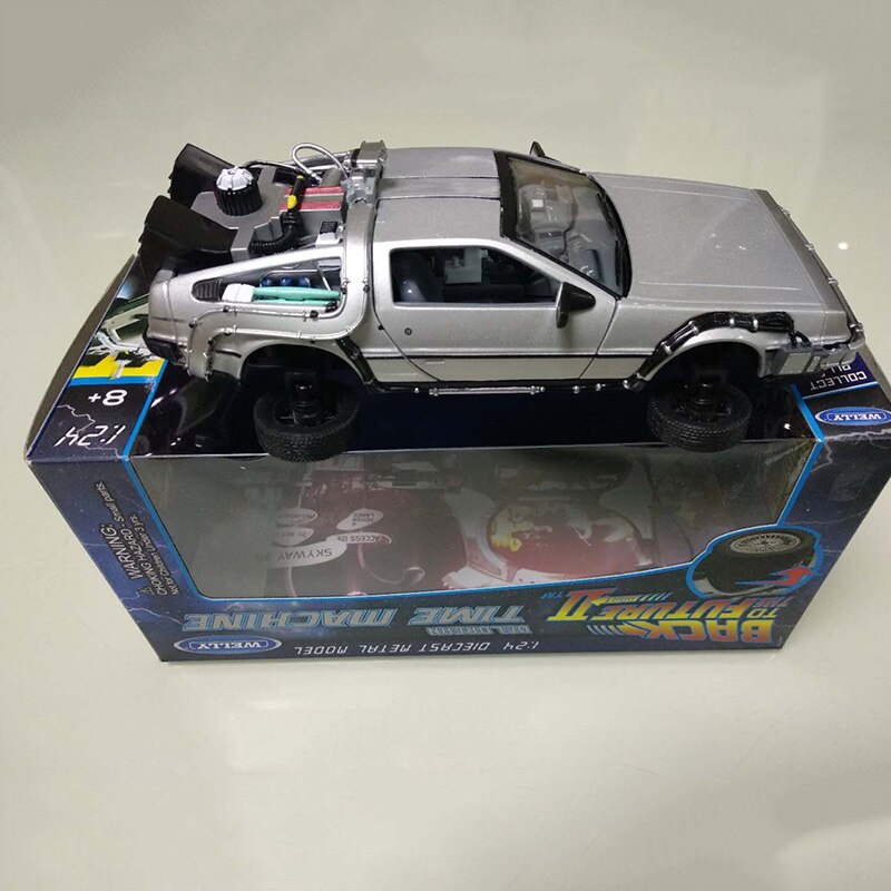 1/24 Scale Metal Alloy Car Diecast Model Part II Time Machine DMC-12 Model Toy Back to the Future Movie Fly Wheels Fold Version 1/24 Scale Metal Alloy Car Diecast Model Part II Time Machine DMC-12 Model Toy Back to the Future Movie Fly Wheels Fold Version