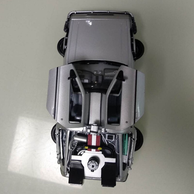 1/24 Scale Metal Alloy Car Diecast Model Part II Time Machine DMC-12 Model Toy Back to the Future Movie Fly Wheels Fold Version 1/24 Scale Metal Alloy Car Diecast Model Part II Time Machine DMC-12 Model Toy Back to the Future Movie Fly Wheels Fold Version