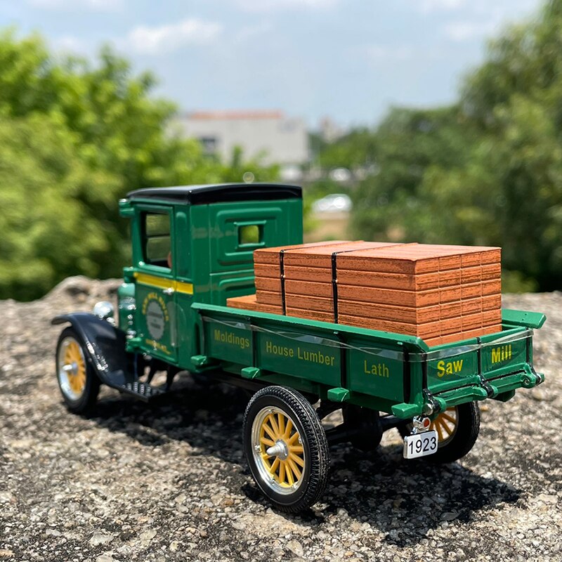 15CM 1:32 Scale Metal Alloy High Simulation Classic For Ford US Army Truck Model Diecast Vehicles Toys collection no color box 15CM 1:32 Scale Metal Alloy High Simulation Classic For Ford US Army Truck Model Diecast Vehicles Toys collection no color box