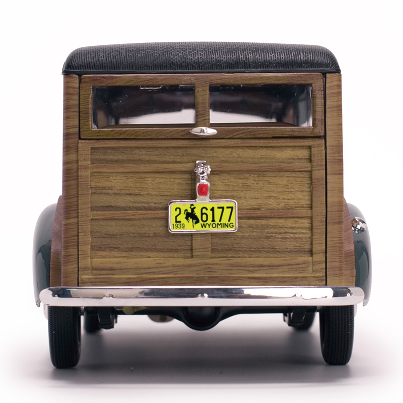 1/18 Scale Alloy Diecast 1939 Chevrolet Woody Surf Wagon Fleetmaster Car model Model Vehicles Toys for fans Collections