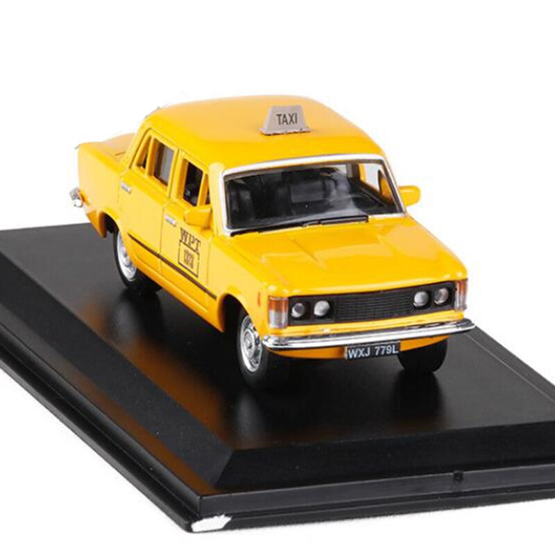 Yellow color 1:43 Scale Metal Alloy Classic FIAT 125P Varsavia 1980 cab Taxi Car Model Diecast Vehicles Toys F Collection Yellow color 1:43 Scale Metal Alloy Classic FIAT 125P Varsavia 1980 cab Taxi Car Model Diecast Vehicles Toys F Collection
