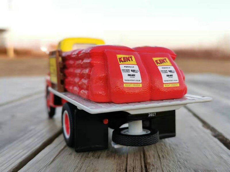 Diecast 1:34 Scale for Classic 1952 GMC KENT Pick Up Half Stake Truck Vehicle Replica Model Collection Decoration Gifts Toys