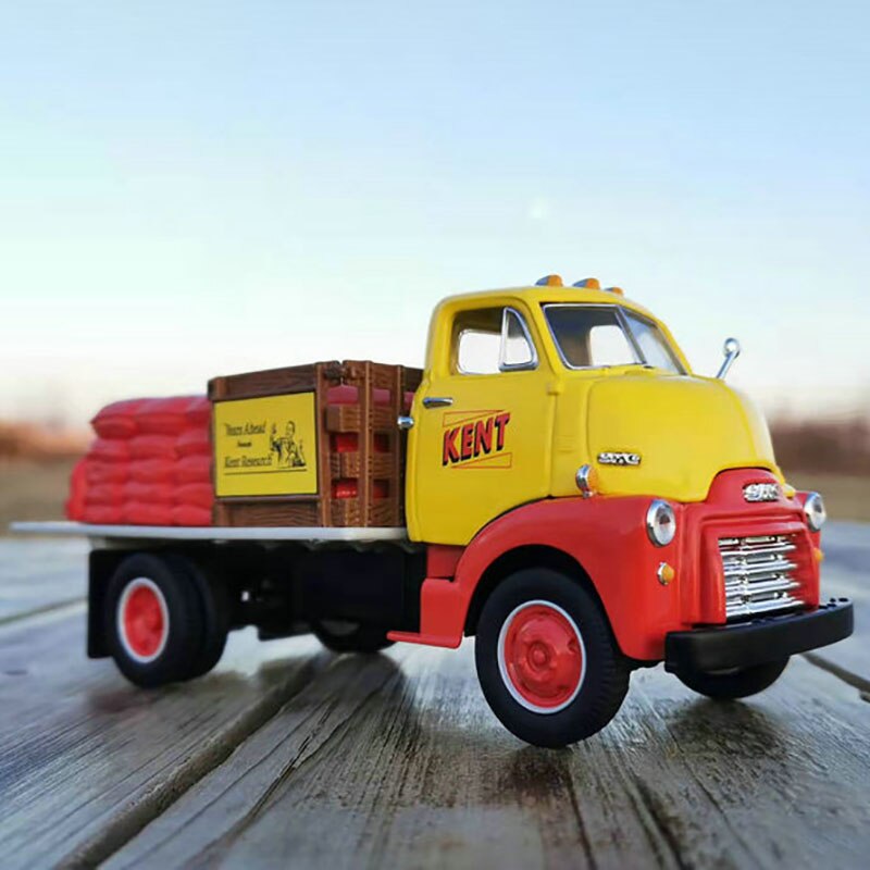 Diecast 1:34 Scale for Classic 1952 GMC KENT Pick Up Half Stake Truck Vehicle Replica Model Collection Decoration Gifts Toys