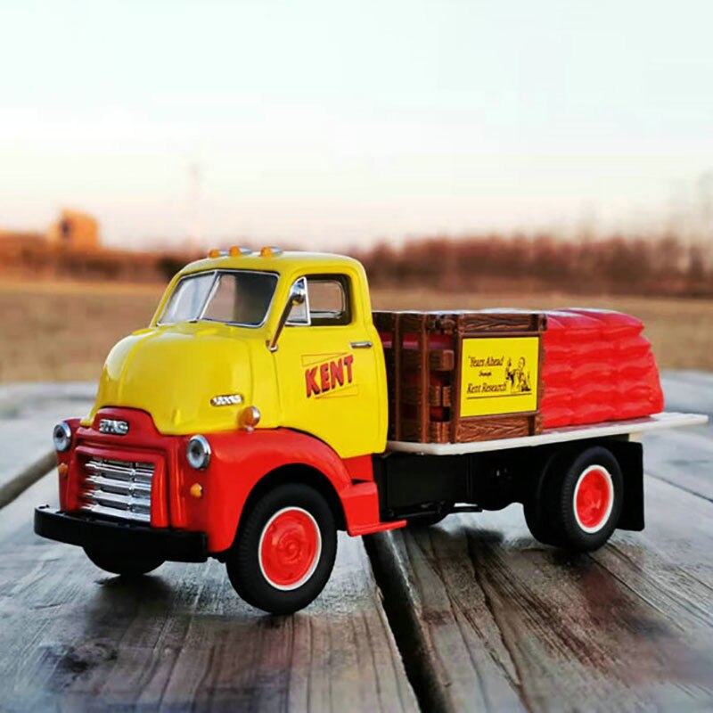 Diecast 1:34 Scale for Classic 1952 GMC KENT Pick Up Half Stake Truck Vehicle Replica Model Collection Decoration Gifts Toys