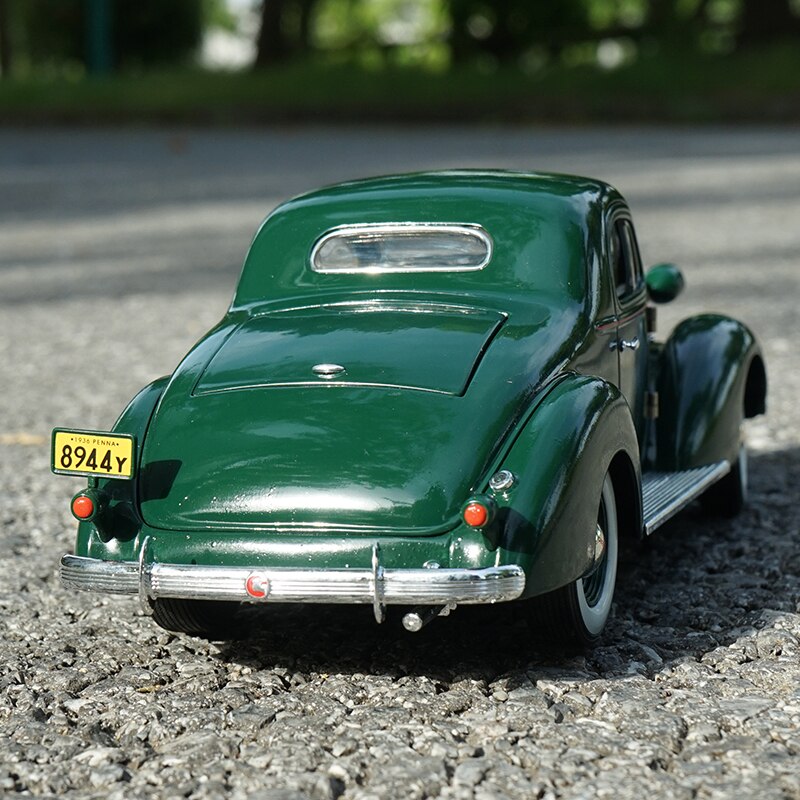 Diecast Car Model Toy 1/18 Scale Metal Alloy Classic Car Model Vintage pontiac deluxe 1936 For Collection Diecast Car Model Toy 1/18 Scale Metal Alloy Classic Car Model Vintage pontiac deluxe 1936 For Collection