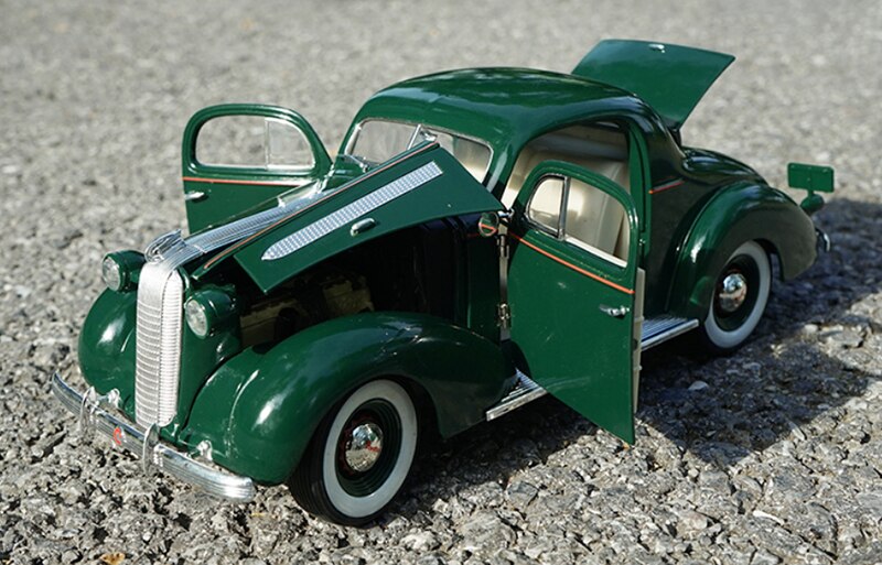 Diecast Car Model Toy 1/18 Scale Metal Alloy Classic Car Model Vintage pontiac deluxe 1936 For Collection Diecast Car Model Toy 1/18 Scale Metal Alloy Classic Car Model Vintage pontiac deluxe 1936 For Collection