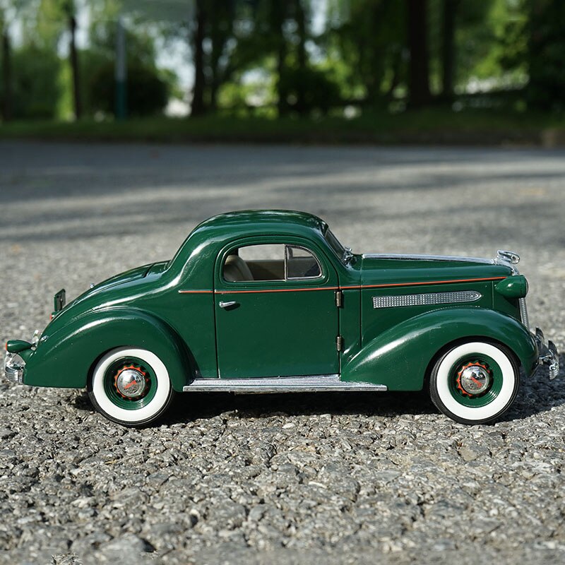 Diecast Car Model Toy 1/18 Scale Metal Alloy Classic Car Model Vintage pontiac deluxe 1936 For Collection Diecast Car Model Toy 1/18 Scale Metal Alloy Classic Car Model Vintage pontiac deluxe 1936 For Collection