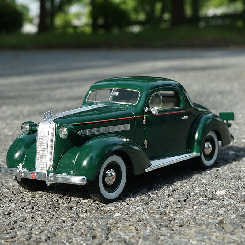 Diecast Car Model Toy 1/18 Scale Metal Alloy Classic Car Model Vintage pontiac deluxe 1936 For Collection Diecast Car Model Toy 1/18 Scale Metal Alloy Classic Car Model Vintage pontiac deluxe 1936 For Collection