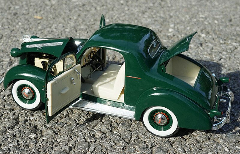 Diecast Car Model Toy 1/18 Scale Metal Alloy Classic Car Model Vintage pontiac deluxe 1936 For Collection Diecast Car Model Toy 1/18 Scale Metal Alloy Classic Car Model Vintage pontiac deluxe 1936 For Collection