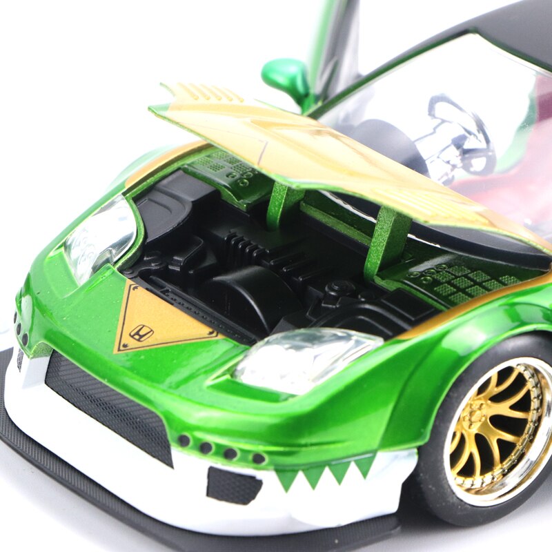 1/24 Scale diecast alloy for 2002 NSX TYPE R with Doll car Model Toy Collection Display Decorations