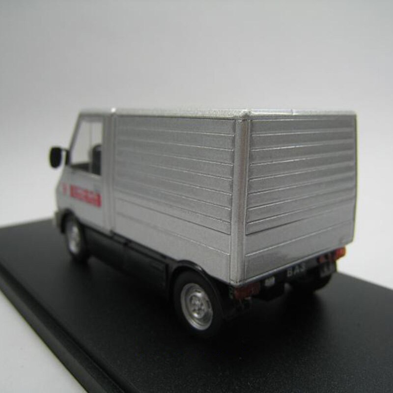 8CM 1:43 Scale Metal Alloy Soviet Union Russia Classic VAZ-2702 Car VAN Model Diecast Vehicles Toys For Collection 8CM 1:43 Scale Metal Alloy Soviet Union Russia Classic VAZ-2702 Car VAN Model Diecast Vehicles Toys For Collection