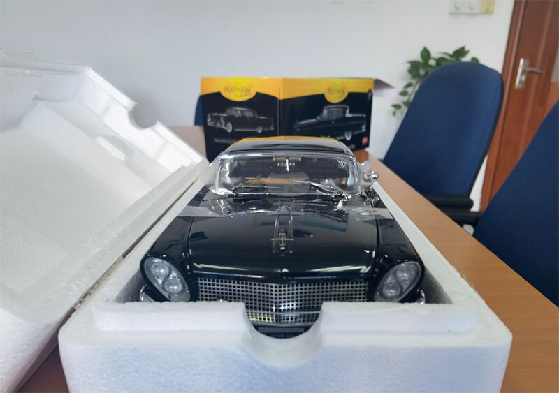 Diecast Alloy 1/18 Scale For 1958 Lincoln Continental MKIII Hard Top Classic Replica Car Model Die-cast Toy For Collection Diecast Alloy 1/18 Scale For 1958 Lincoln Continental MKIII Hard Top Classic Replica Car Model Die-cast Toy For Collection