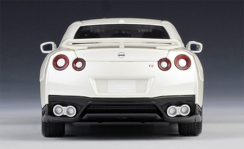 Car Model Toy 1:24 Scale Metal Alloy Classic Car Diecast alloy Model GTR Collection for Kids