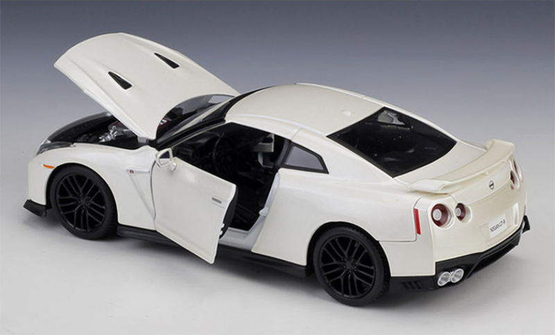 Car Model Toy 1:24 Scale Metal Alloy Classic Car Diecast alloy Model GTR Collection for Kids