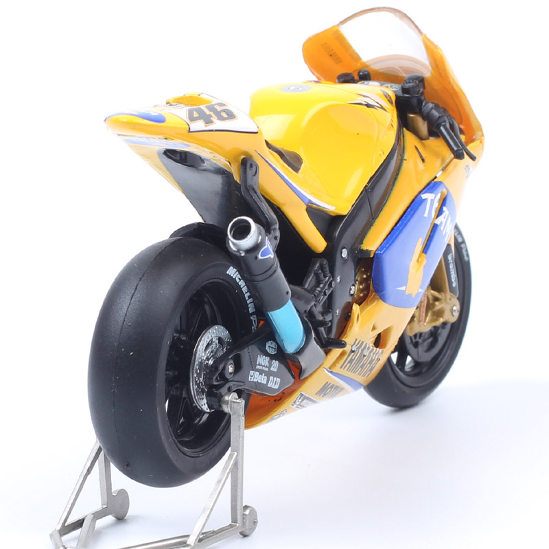 1/18 Scale Yamaha YZR M1 2006 Rider #7 Carlos Checa GP Racing Motorcycle Diecast Moto Bike Model Toy Vehicles Guiloy Collectible 1/18 Scale Yamaha YZR M1 2006 Rider #7 Carlos Checa GP Racing Motorcycle Diecast Moto Bike Model Toy Vehicles Guiloy Collectible