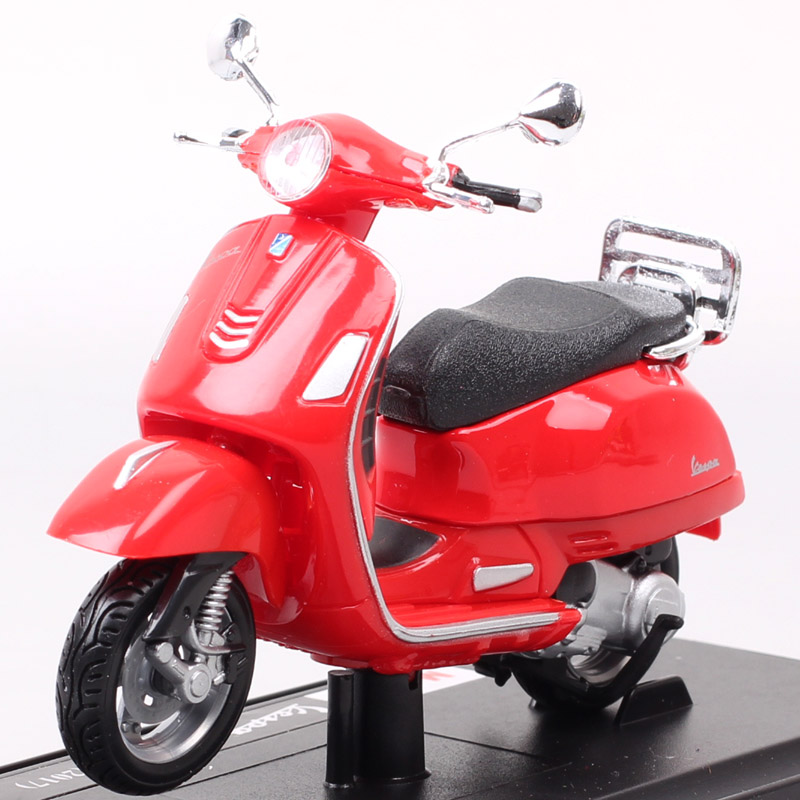 Children's 1:18 Scale Maisto Piaggio 2017 VESPA GTS 300 Super Scooter Motorcycle Diecast Vehicles Sport Bike Toy Models Souvenir
