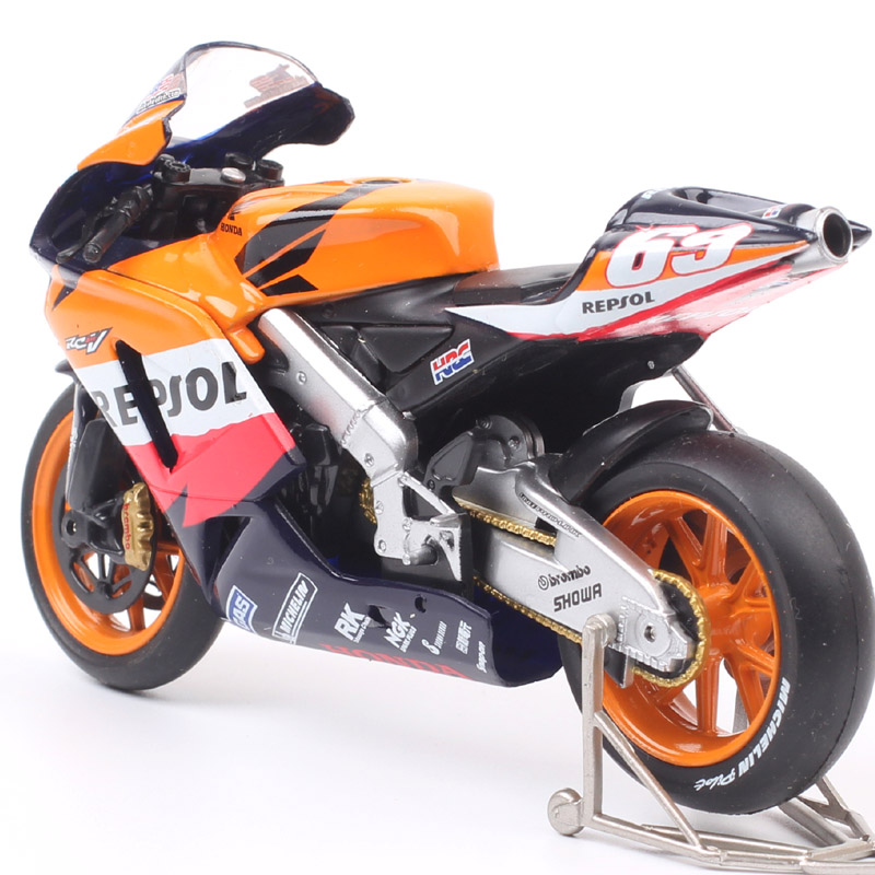 Guiloy 1:18 Scale Honda Repsol RC211V #26 Dani Pedrosa 2006 GP Rider Motorcycle Model Diecast Moto Bike Toy Vehicles Souvenir Guiloy 1:18 Scale Honda Repsol RC211V #26 Dani Pedrosa 2006 GP Rider Motorcycle Model Diecast Moto Bike Toy Vehicles Souvenir