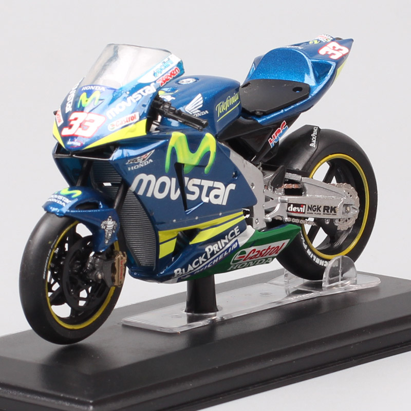 1:24 scale Italeri Team Movistar Moto Honda RC211V Racer Marco Melandri No#33 motorcycle Diecast Vehicle models GP bike toy 2005 1:24 scale Italeri Team Movistar Moto Honda RC211V Racer Marco Melandri No#33 motorcycle Diecast Vehicle models GP bike toy 2005