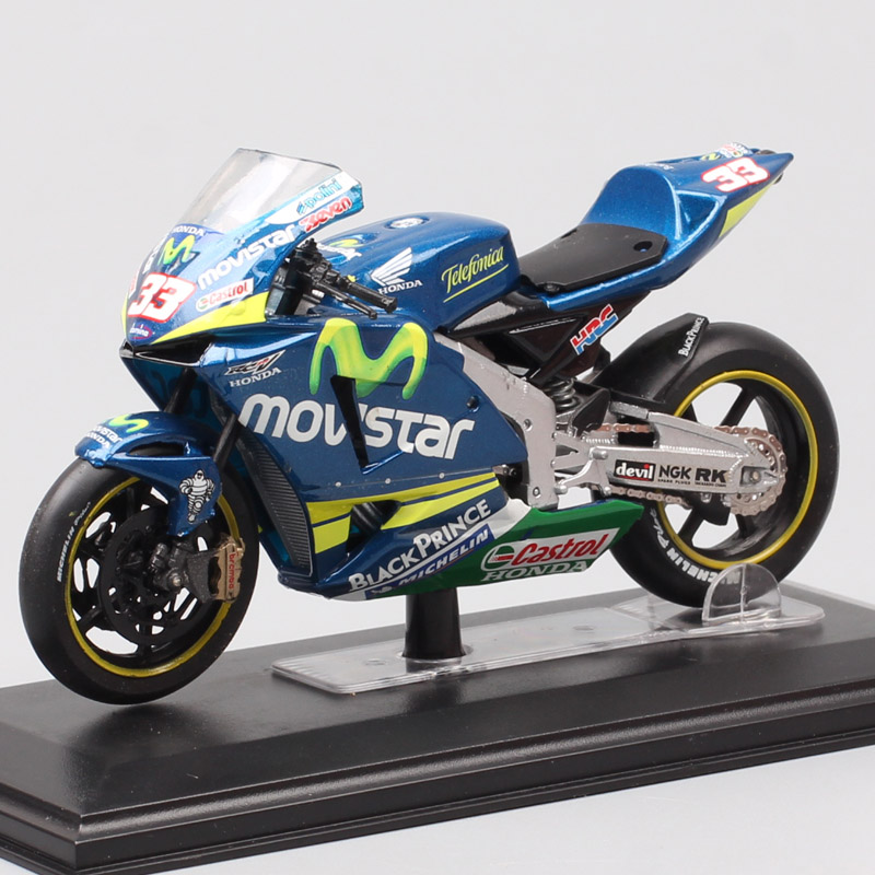 1:24 scale Italeri Team Movistar Moto Honda RC211V Racer Marco Melandri No#33 motorcycle Diecast Vehicle models GP bike toy 2005 1:24 scale Italeri Team Movistar Moto Honda RC211V Racer Marco Melandri No#33 motorcycle Diecast Vehicle models GP bike toy 2005