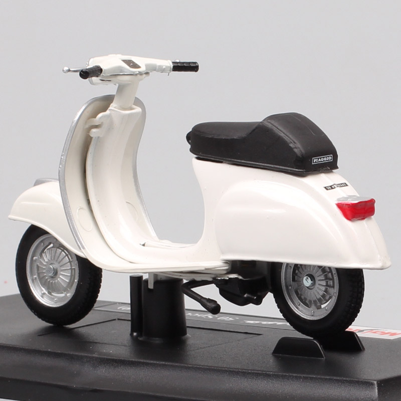 Maisto 1/18 scale vintage Piaggio Vespa 50 Special 1969 Scooter motorcycle diecast vehicle motor bike toy model of children gift Maisto 1/18 scale vintage Piaggio Vespa 50 Special 1969 Scooter motorcycle diecast vehicle motor bike toy model of children gift