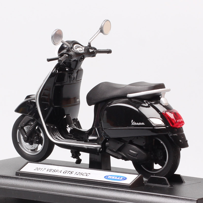 1:18 scale Welly 2017 Vespa GTS 125cc motorcycle diecast moto Scooter bike vehicles toy model souvenir Replicas gift kids boys 1:18 scale Welly 2017 Vespa GTS 125cc motorcycle diecast moto Scooter bike vehicles toy model souvenir Replicas gift kids boys