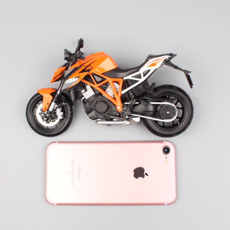 1:12 Maisto 1290 Super Duke V-twin Diecast Motorbike Vehicle Racing Bike Miniature Scale Motorcycle Model Collection Children 1:12 Maisto 1290 Super Duke V-twin Diecast Motorbike Vehicle Racing Bike Miniature Scale Motorcycle Model Collection Children