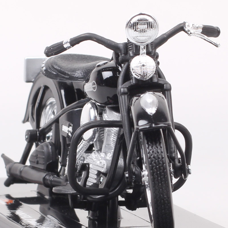 1/18 Scale Maisto Vintage 1948 FL Panhead Big Twin Engine Bike Diecasts & Toy Vehicles Motorcycle Model Of Collection Miniaturas 1/18 Scale Maisto Vintage 1948 FL Panhead Big Twin Engine Bike Diecasts & Toy Vehicles Motorcycle Model Of Collection Miniaturas