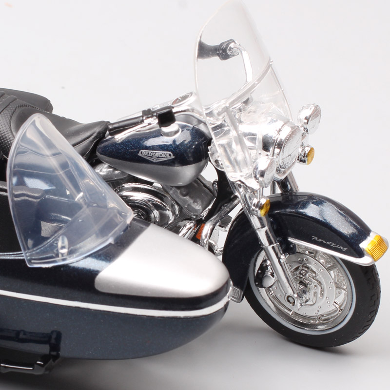 1/18 scales maisto vintage 2001 FLHRC ROAD KING classic bike sidecar Diecast three wheeled motorcycle Vehicle Touring toys model 1/18 scales maisto vintage 2001 FLHRC ROAD KING classic bike sidecar Diecast three wheeled motorcycle Vehicle Touring toys model