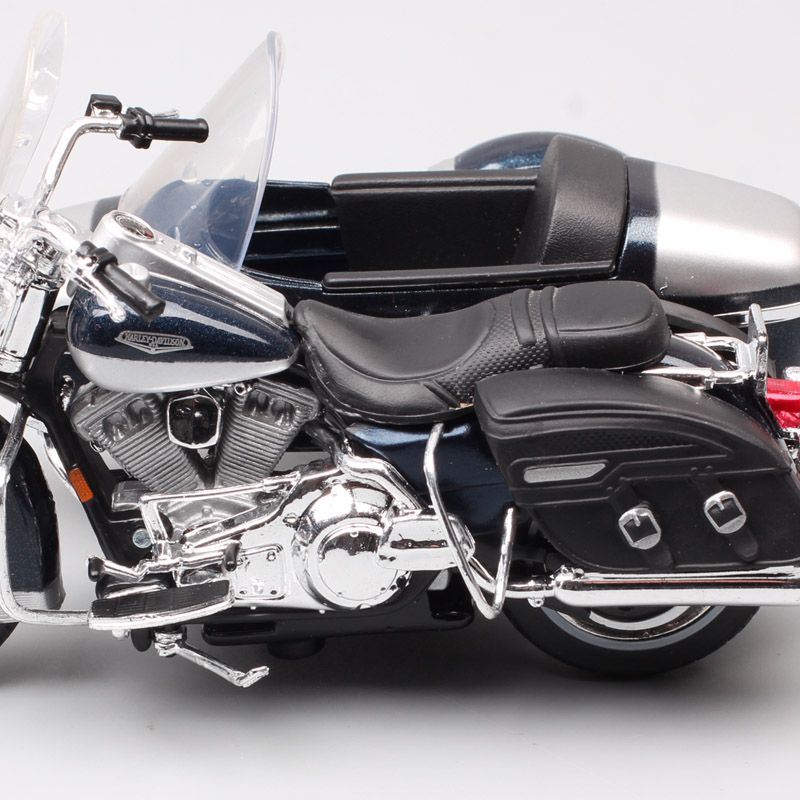 1/18 scales maisto vintage 2001 FLHRC ROAD KING classic bike sidecar Diecast three wheeled motorcycle Vehicle Touring toys model 1/18 scales maisto vintage 2001 FLHRC ROAD KING classic bike sidecar Diecast three wheeled motorcycle Vehicle Touring toys model