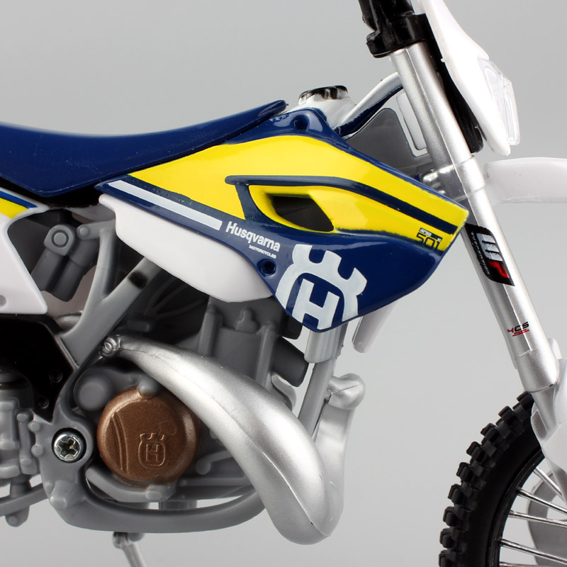 Maisto Assemble 1/12 Scale TE Husqvarna TE125 2016 Motorcycle Model Dirt Bike Motocross Enduro Off Road Model Toy DIY Install Maisto Assemble 1/12 Scale TE Husqvarna TE125 2016 Motorcycle Model Dirt Bike Motocross Enduro Off Road Model Toy DIY Install