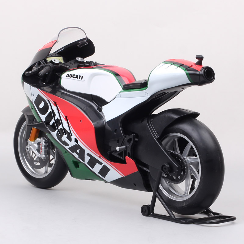 1:6 scale maisto big large Ducati Desmosedici RR GP11 2011 model racing moto bike Diecast Toy motorcycle Germany Italy gift boys 1:6 scale maisto big large Ducati Desmosedici RR GP11 2011 model racing moto bike Diecast Toy motorcycle Germany Italy gift boys