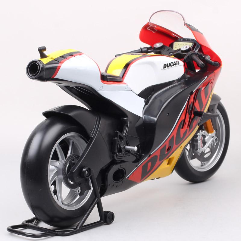 1:6 scale maisto big large Ducati Desmosedici RR GP11 2011 model racing moto bike Diecast Toy motorcycle Germany Italy gift boys 1:6 scale maisto big large Ducati Desmosedici RR GP11 2011 model racing moto bike Diecast Toy motorcycle Germany Italy gift boys