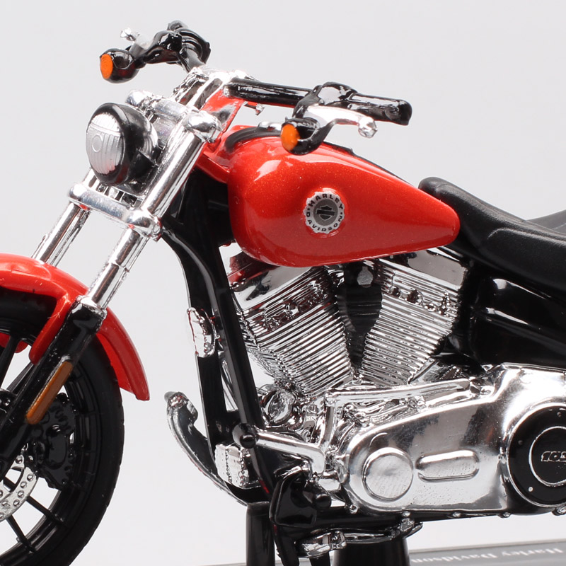 1/18 scales maisto 2016 HD Breakout softail motorcycle Diecast Vehicle toy miniatures for children's collection sports bike red