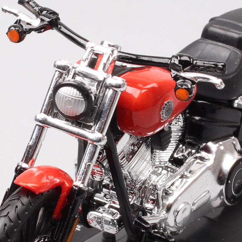 1/18 scales maisto 2016 HD Breakout softail motorcycle Diecast Vehicle toy miniatures for children's collection sports bike red