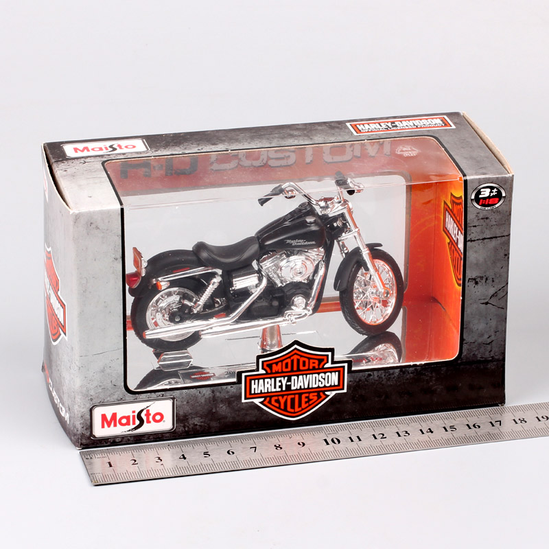 1/18 Maisto 2006 FXDBI DYNA Street Bob Super Glide Diecast scale model motorcycle vehicle car moto bike miniature toy boy 1/18 Maisto 2006 FXDBI DYNA Street Bob Super Glide Diecast scale model motorcycle vehicle car moto bike miniature toy boy
