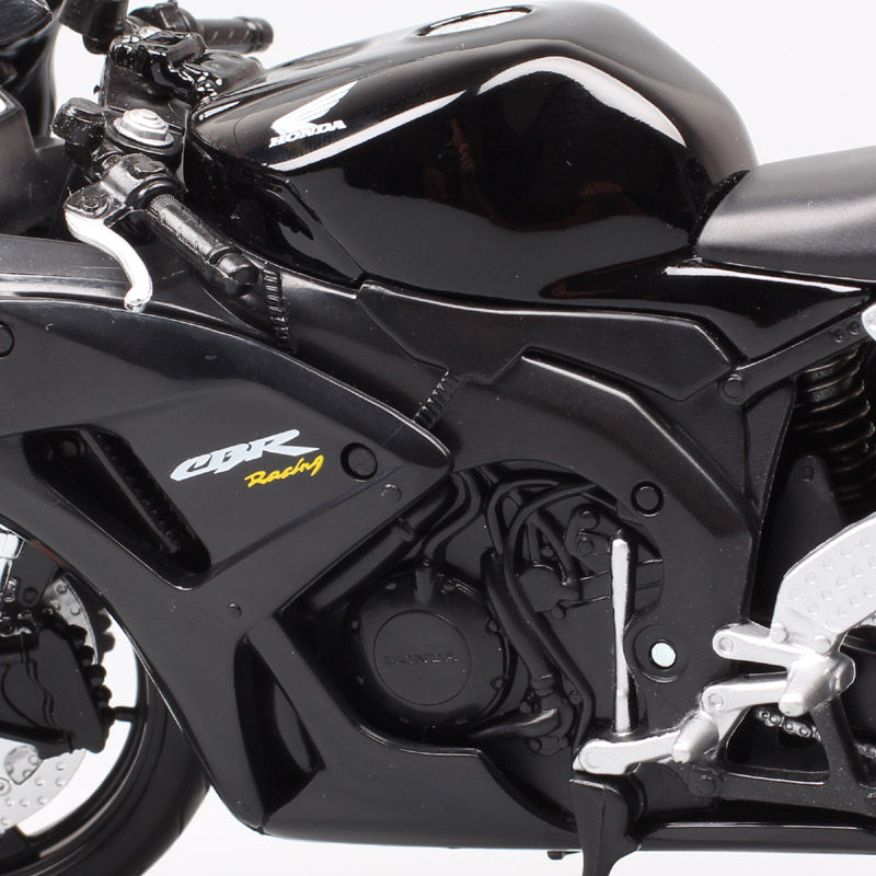 Classic 1:12 Maisto Honda CBR1000RR Supermoto Cbr 1000RR Fireblade Diecast Vehicle Motorcycle Scale Model Toy Miniature Boy Bike