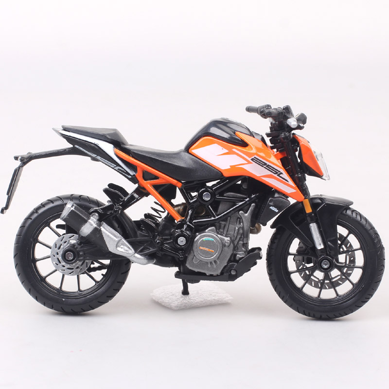 Bburago 1:18 Scales Small 250 Duke Street Bike Motorcycle Diecasts & Toy Vehicles Miniatures Gift Moto Replicas for Kids Boys