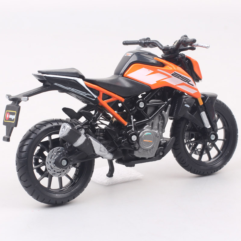 Bburago 1:18 Scales Small 250 Duke Street Bike Motorcycle Diecasts & Toy Vehicles Miniatures Gift Moto Replicas for Kids Boys