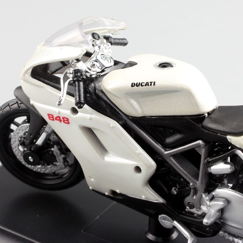 Maisto 1:18 scale Children Superbike 848 EVO metal motorcycle race bike car Diecast model collection Toys Vehicles for kids 2017