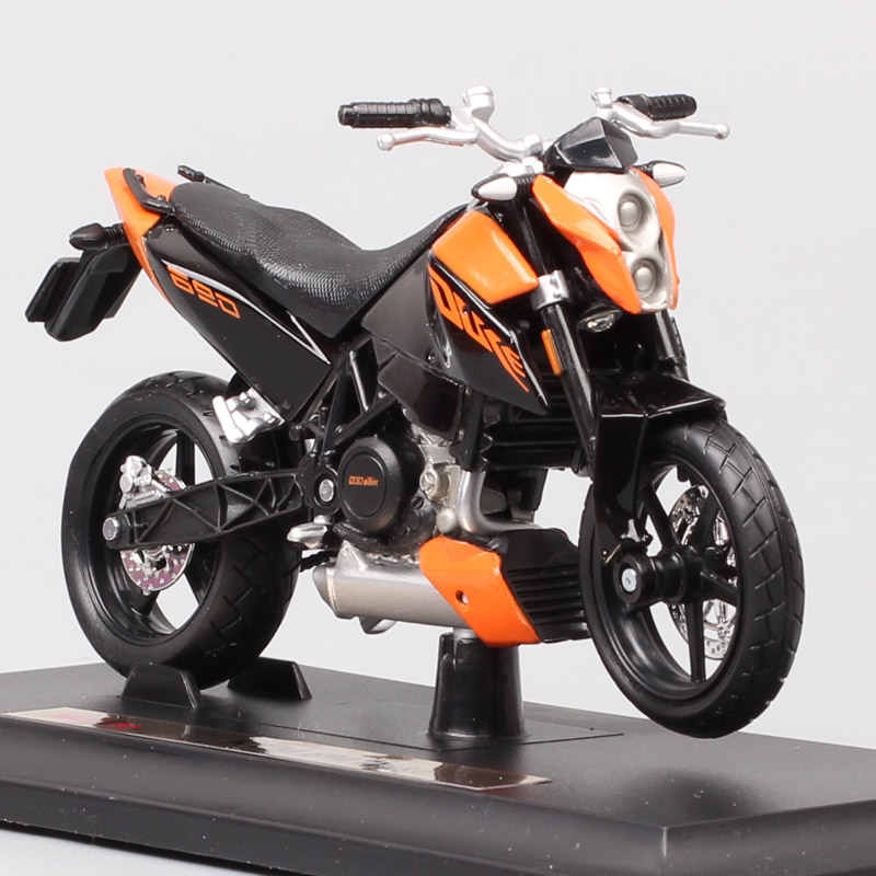 1 18 Maisto 690 Duke III Supermoto Enduro Streetfighter Scale Motorcycle Vehicles Diecast Model Toy Bike Racing Replicas Of Boy