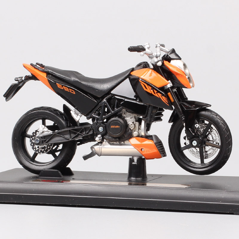 1 18 Maisto 690 Duke III Supermoto Enduro Streetfighter Scale Motorcycle Vehicles Diecast Model Toy Bike Racing Replicas Of Boy