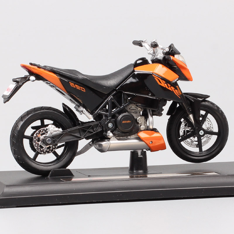 1 18 Maisto 690 Duke III Supermoto Enduro Streetfighter Scale Motorcycle Vehicles Diecast Model Toy Bike Racing Replicas Of Boy